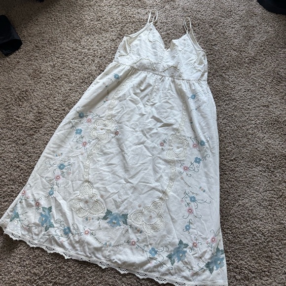 Sea Biscuit Sea New York VESNA DRESS WHITE Blue and Pink Embroidery - Picture 8 of 9